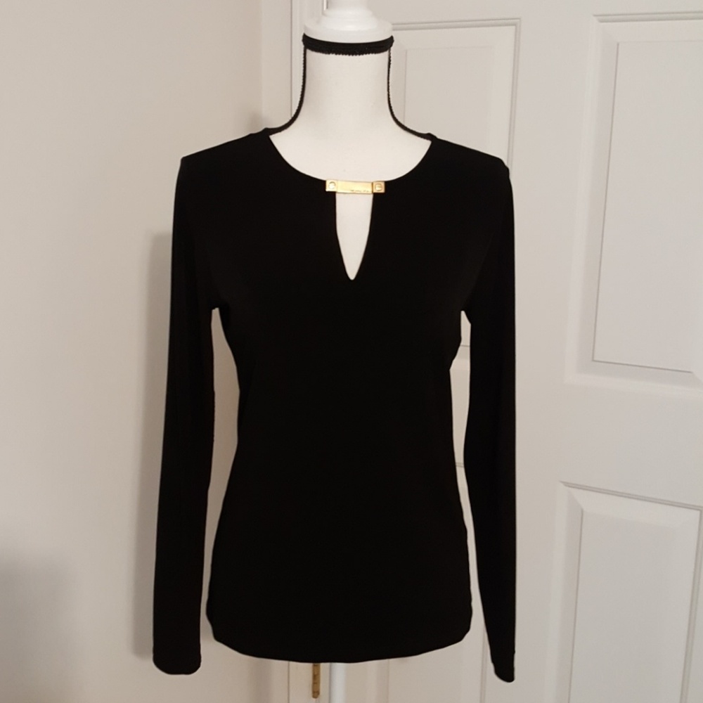 02:09- Michael Kors Black Top